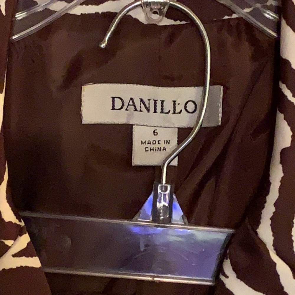 Two piece Danillo suit, sz 6, Brown and white. - Picture 2 of 5